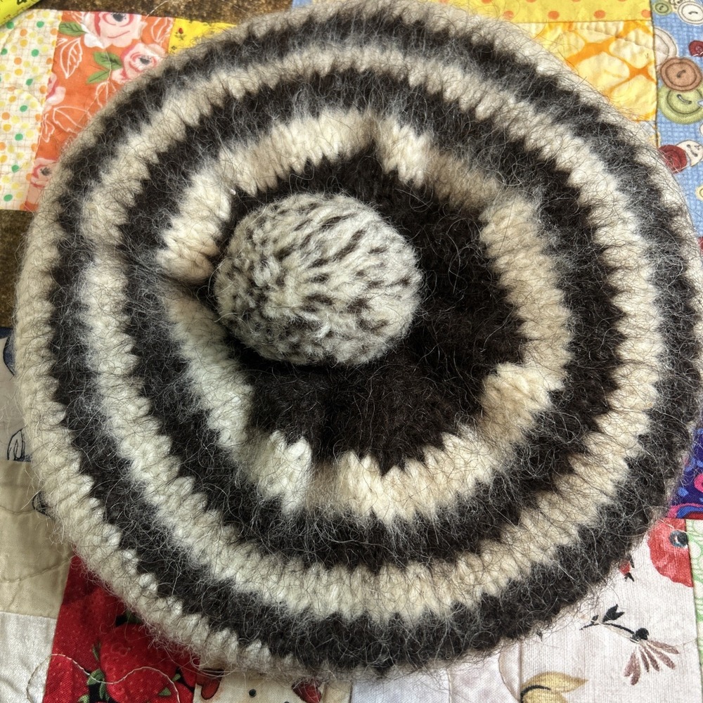VTG Hand Knit Wool Beret